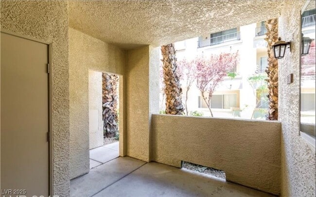 Building Photo - 7127 S Durango Dr