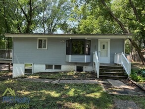 Building Photo - 2525 Nathan Ln N