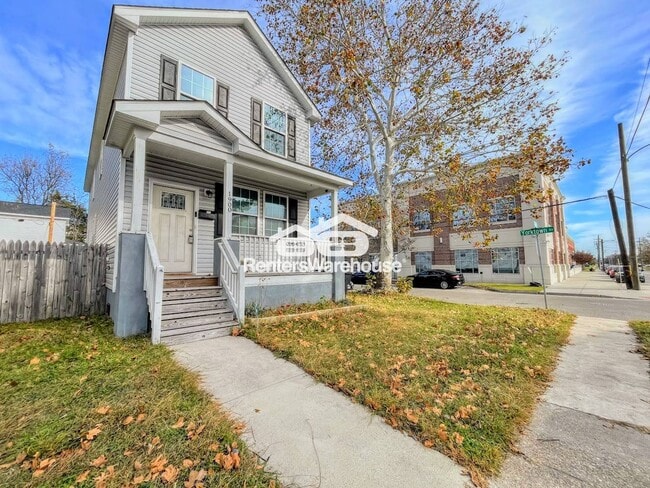 Building Photo - 1900 County St