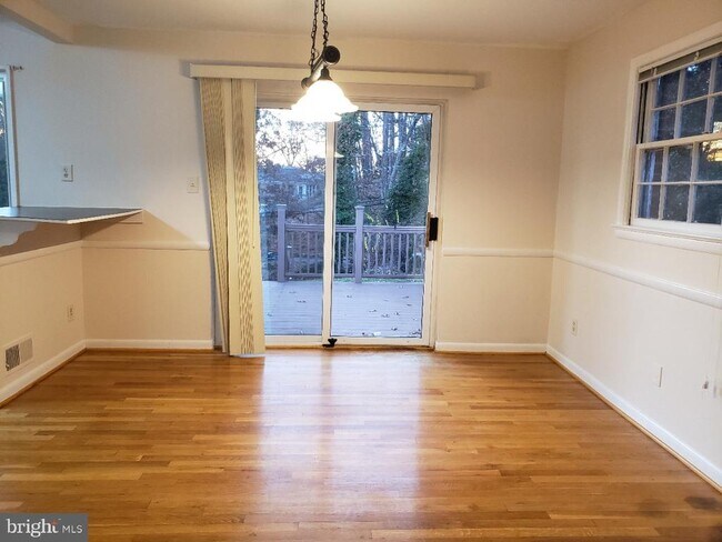 Building Photo - 912 Juniper Pl