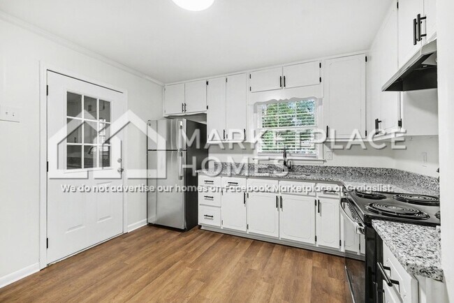 Building Photo - 1401 Cerro Vista Dr SE