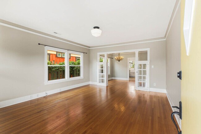 Foto del edificio - 3234 33rd Ave S