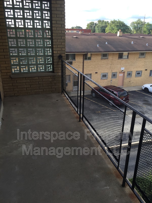Building Photo - 9957 S Cicero Ave