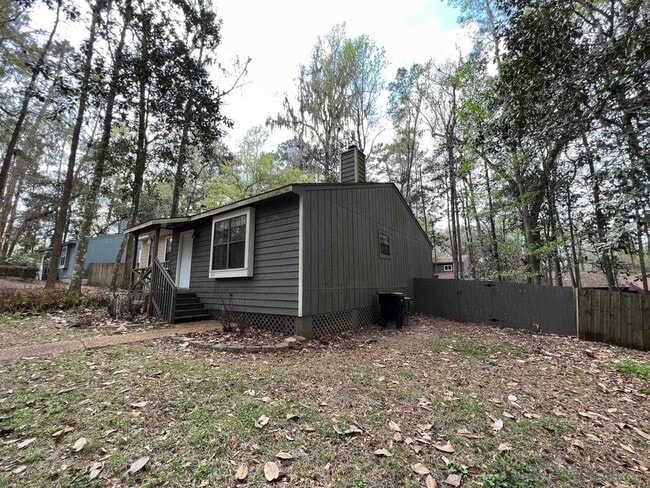 Building Photo - 211 Parkbrook Cir