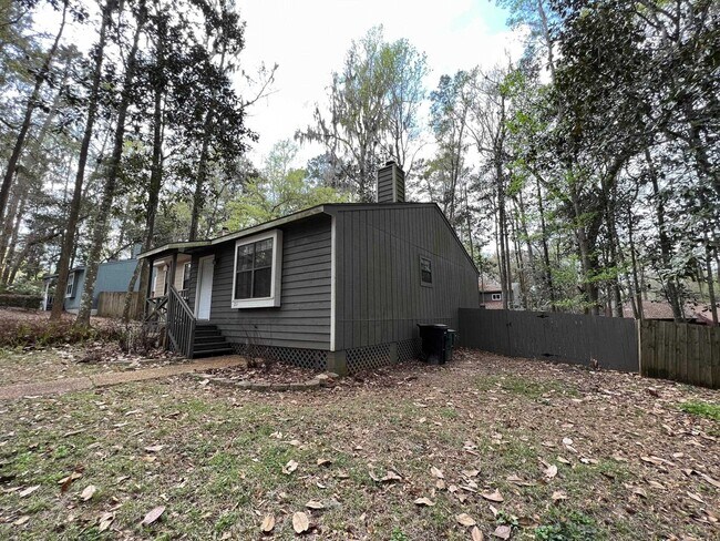 Foto del edificio - 211 Parkbrook Cir
