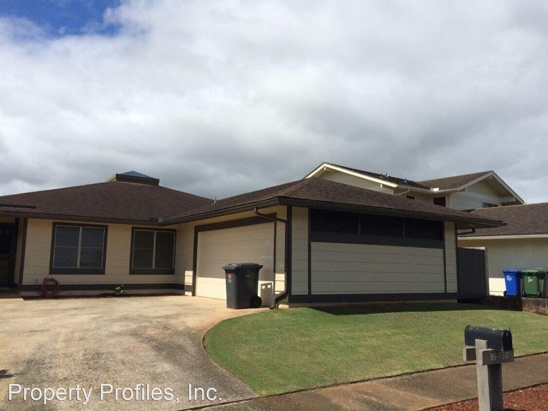 4 br, 2 bath House 95756 Lauaki Street House Rental in Mililani