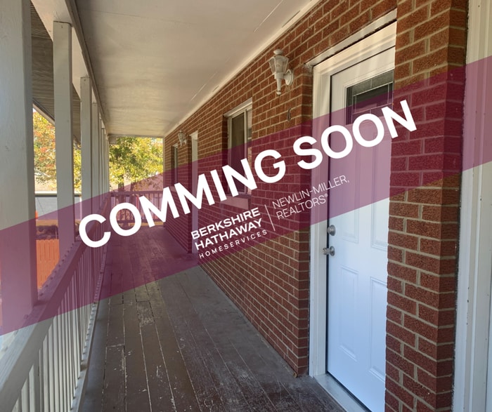 Primary Photo - Newly Remodeled 1 Bed, 1 Bath Upper Apartm...