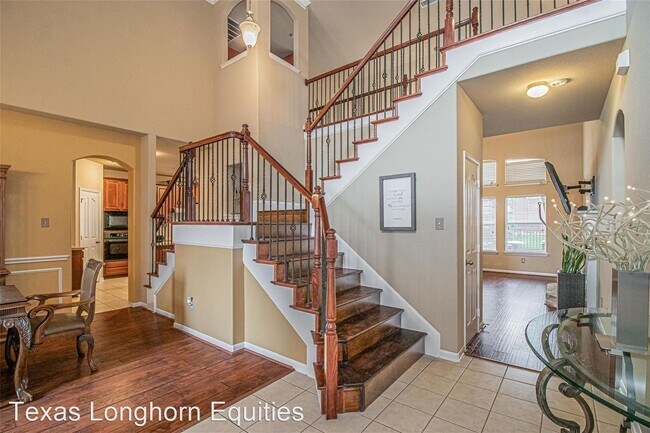 Foto del edificio - 5 br, 4.5 bath House - 4105 Duncan Way