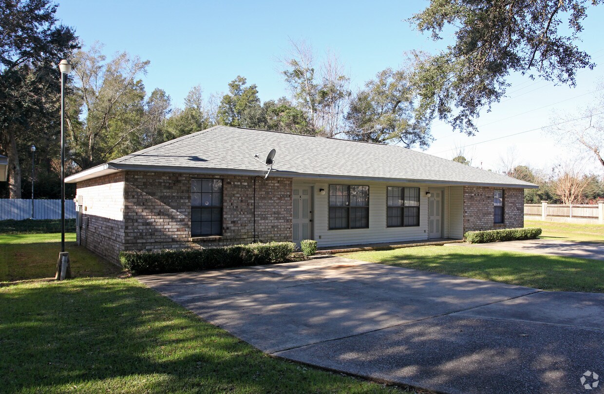 101 E Ten Mile Rd, Pensacola, FL 32534 Apartments in Pensacola, FL