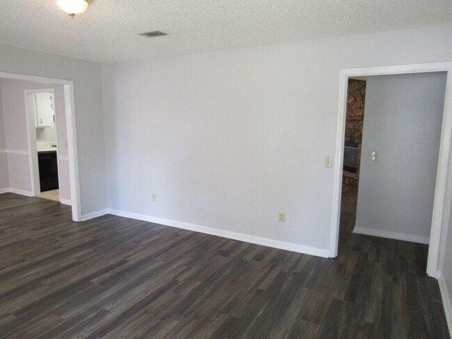 Building Photo - 110 Tempest Ln