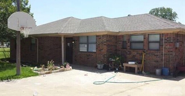 Foto del edificio - 3905 Country Meadows Cir
