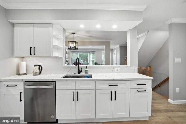 Building Photo - 6586 Morning Meadow Dr