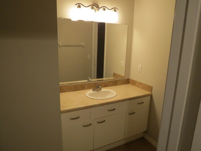 Foto del edificio - 434 Club Dr