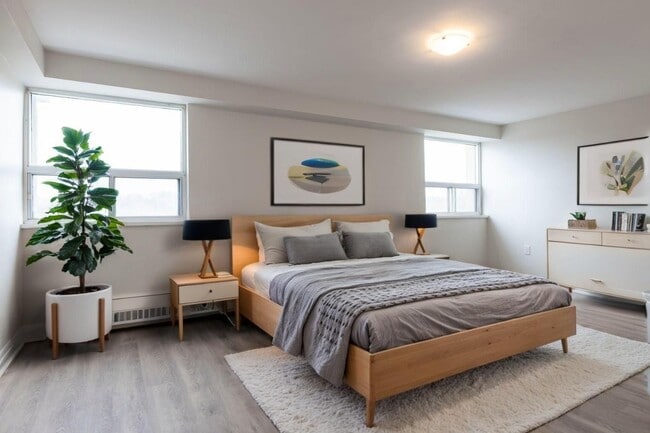 Building Photo - 1640 Lawrence