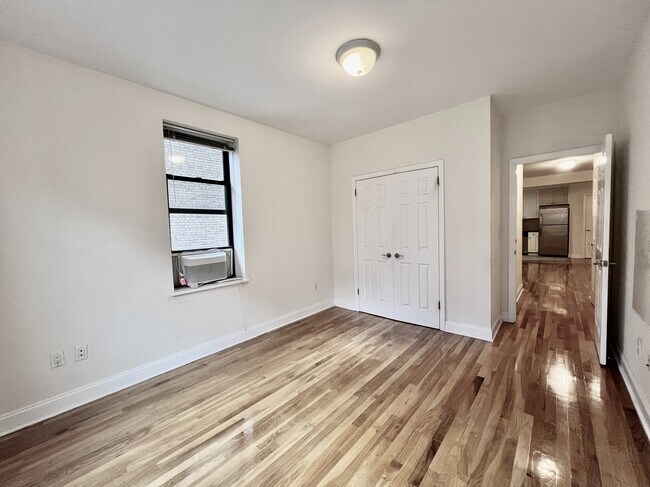 Foto del edificio - 105 Pinehurst Ave