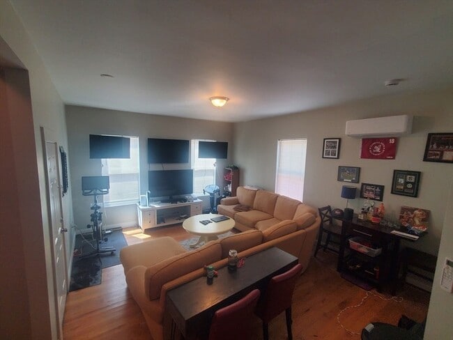 Photo - 41 Washburn St Apartment