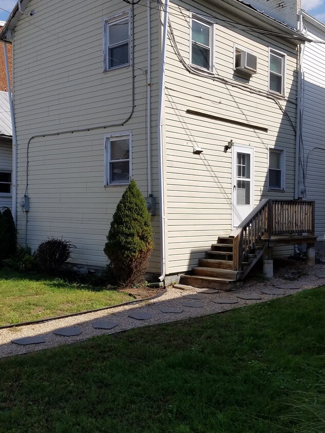 3 S Carlisle St, Greencastle, PA 17225 Apartments at 3 S Carlisle St