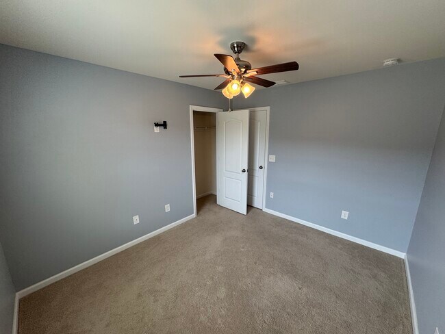 Building Photo - 4011 Black Walnut Way