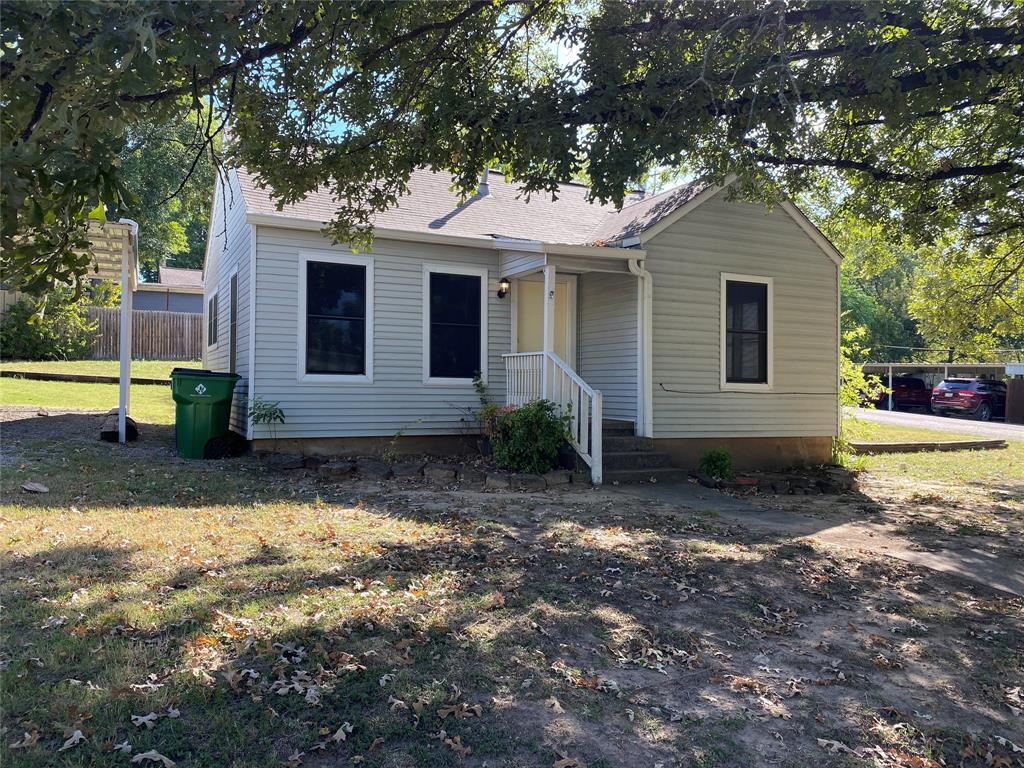 Primary Photo - 703 S Miller St