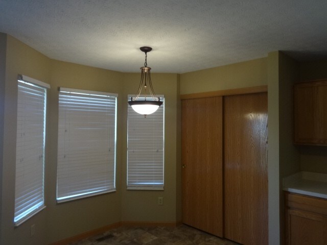 Building Photo - 5850 Rothrock Court