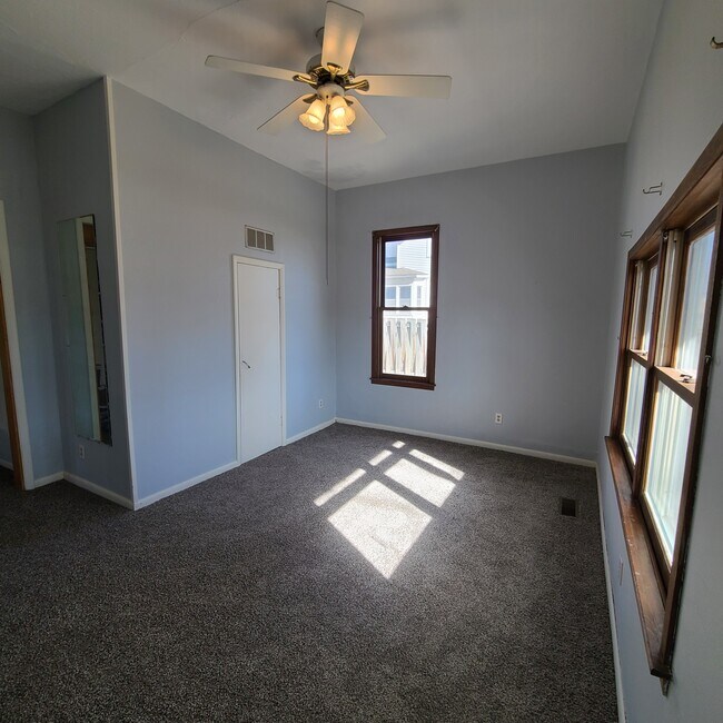 Foto del edificio - 610 2nd St SW