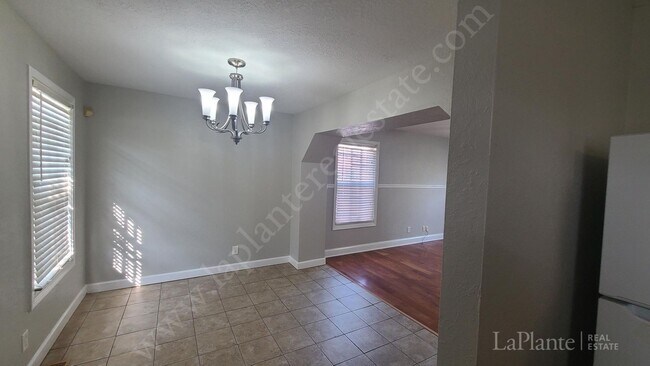 Building Photo - Spacious Old West End Home for Rent
