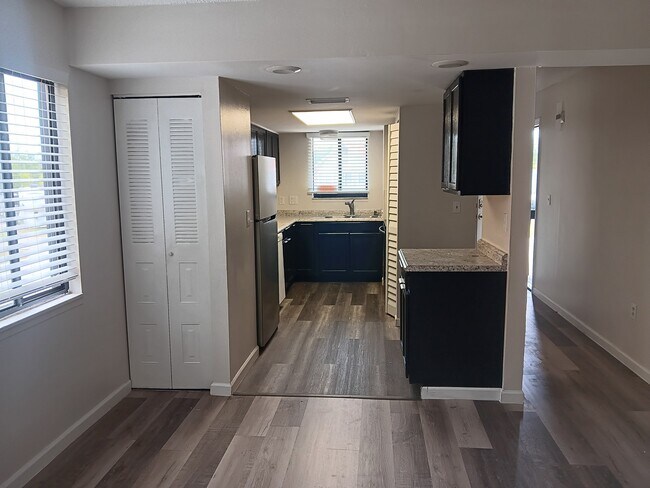 Foto del edificio - 2541 Myrtle Ave