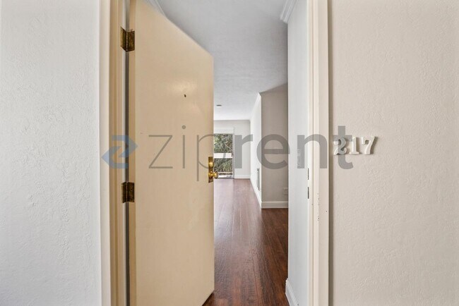 Foto del edificio - Unit 217