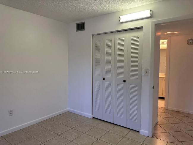 Foto del edificio - 4760 NW 102nd Ave
