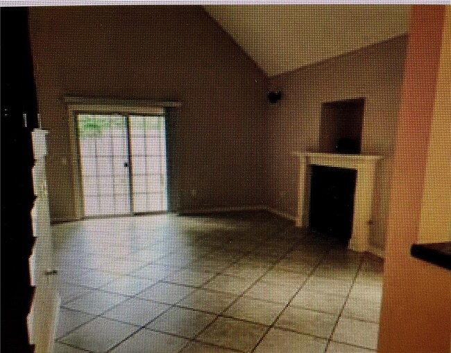 Building Photo - 2622 E Turtle Creek Dr