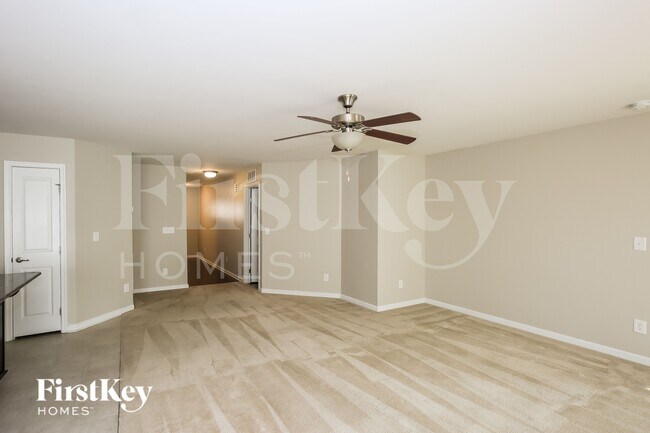 Building Photo - 1512 Scarbrough Cir SW