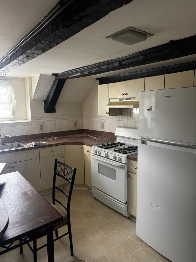 Photo - 29 Kenyon St Apartments