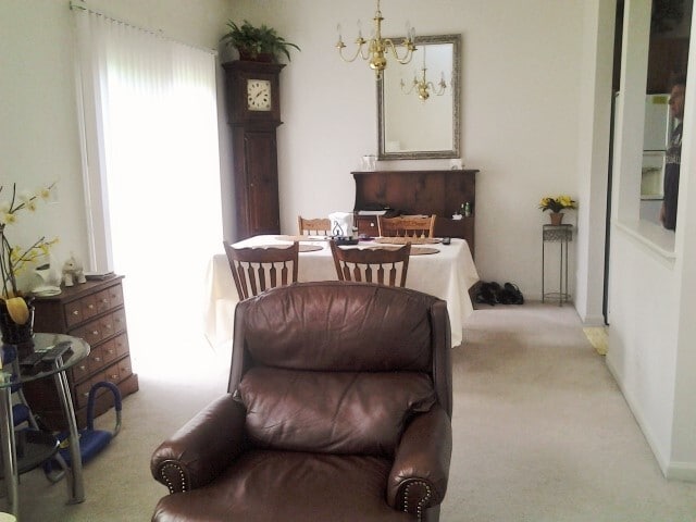 Building Photo - 643 Creekside Cir