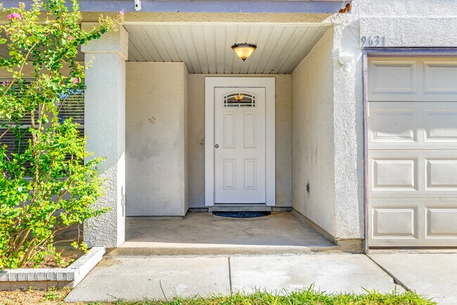 Foto del edificio - 9631 Hillside Trail
