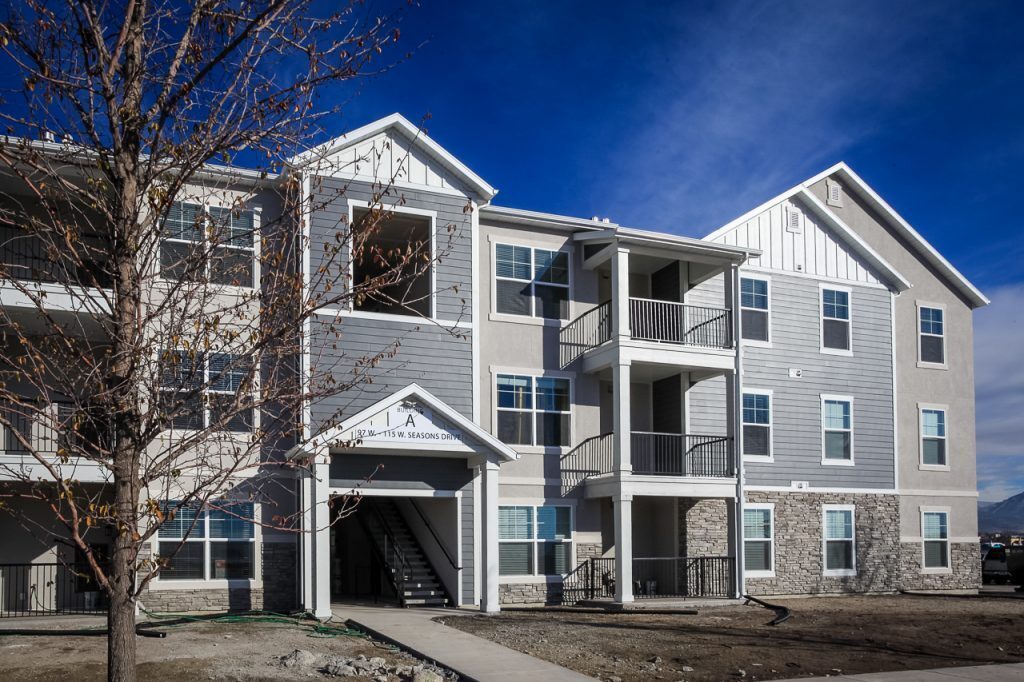 Primary Photo - Beautiful Condo in Vineyard