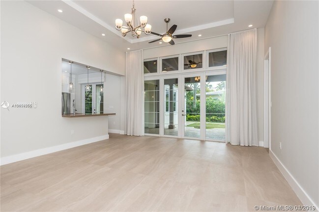 Building Photo - 3002 Coconut Grove Dr