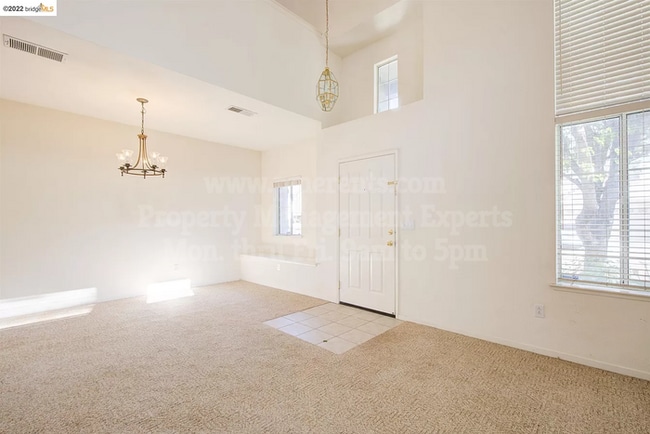 Building Photo - 5442 Rockwood Cir