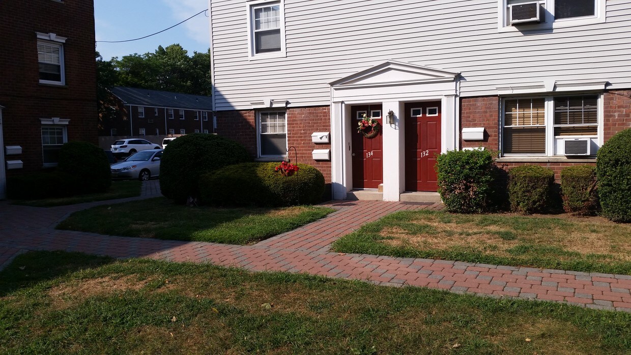 134 Hastings Ave, Rutherford, NJ 07070 Apartments in Rutherford, NJ