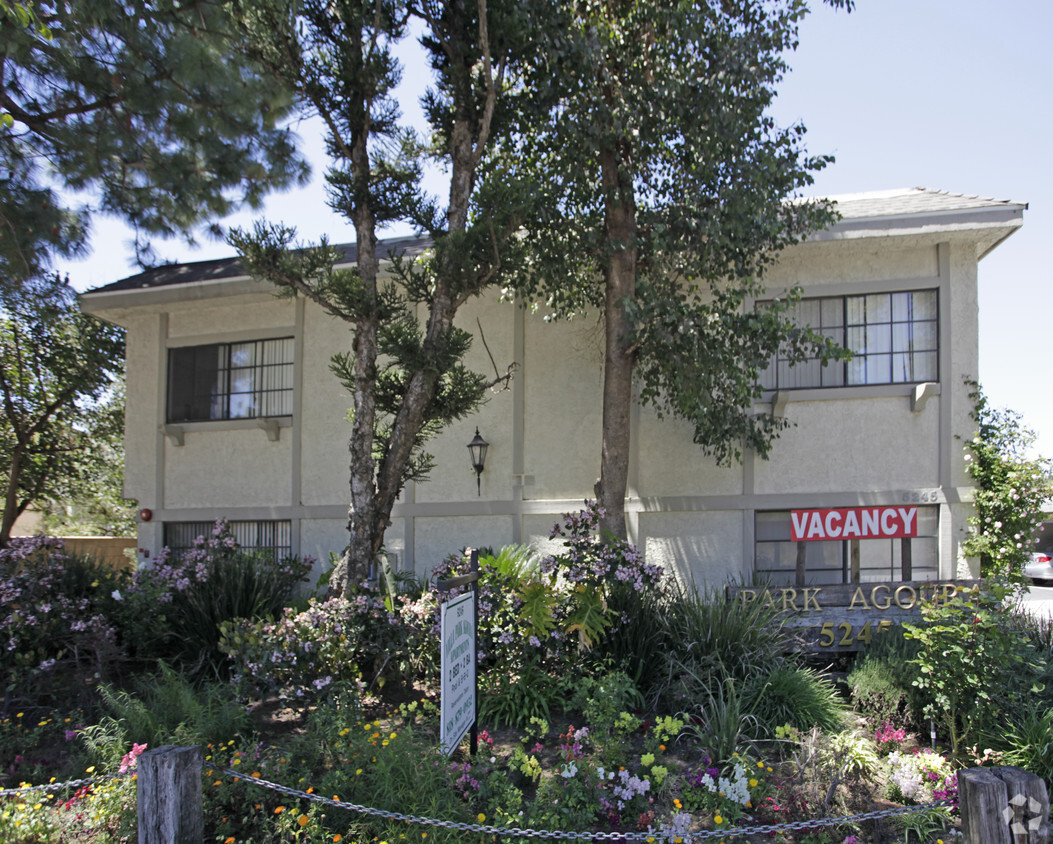 Building Photo - Villa Park Agoura