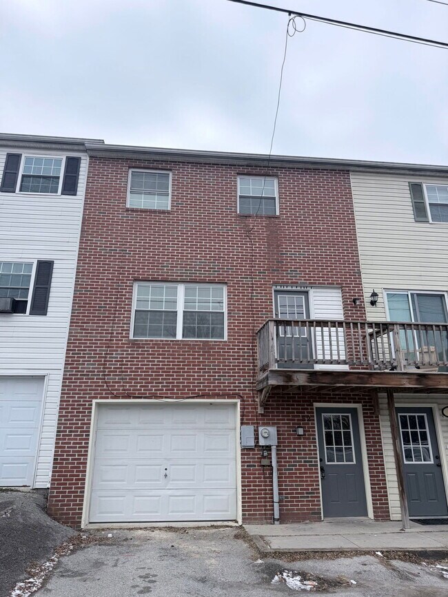 Building Photo - 52 S Front St