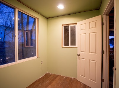 Garage office - 1173 E Zenith Ave