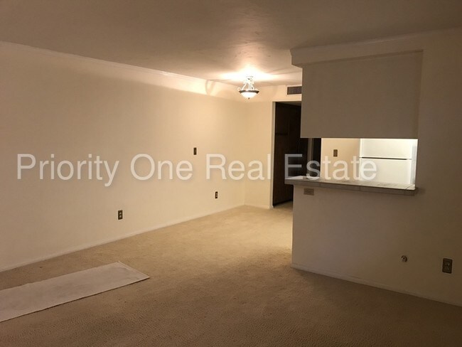 Foto del edificio - 4550 Glacier Ave