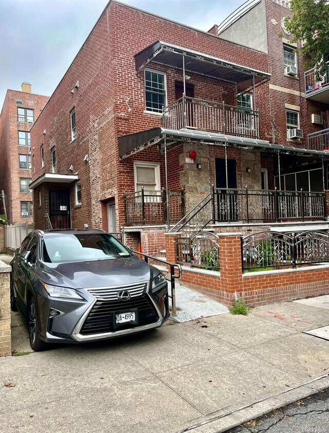 Foto principal - 34-26 75th St