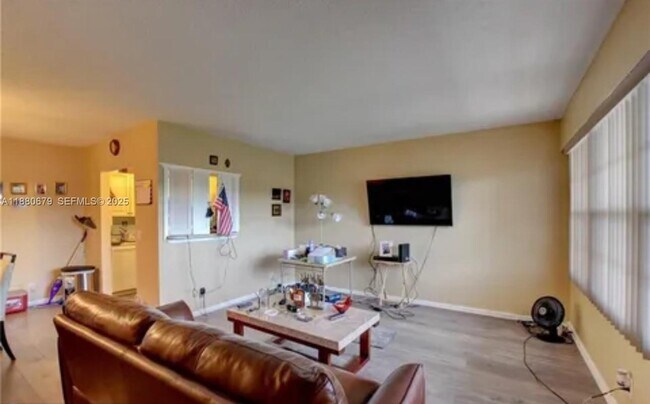 Foto del edificio - 82 Fanshaw B