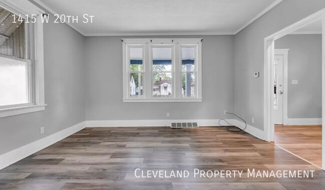 Building Photo - Renovated Lorain Home