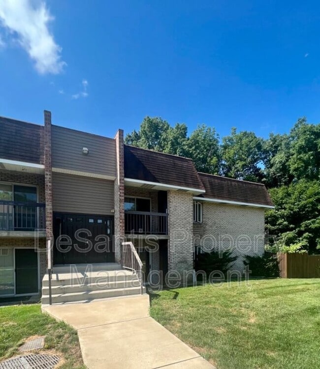 Building Photo - 510 Lunar Ln