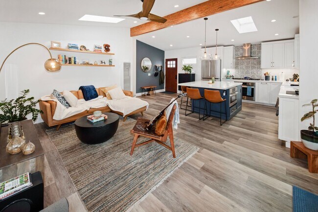 Foto del edificio - Long Term Unfurnished Corner Lot Home in Imperial Beach!