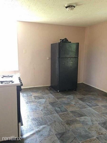 Building Photo - 4 br, 1 bath House - 811 Purcell Avenue 2