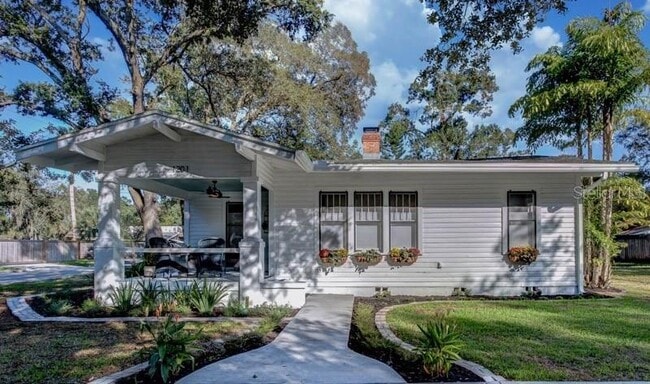 Building Photo - 1201 S Palmetto Ave