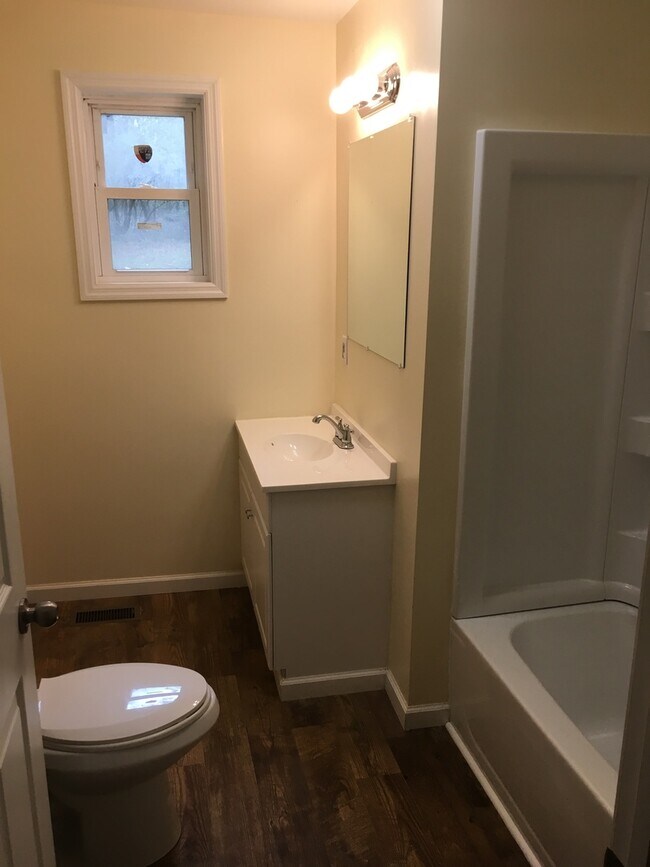 Foto del edificio - HOGANSVILLE- 604 Elm St 2 Bedroom 1 Bath